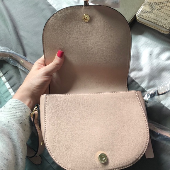 BrAND NEW BLUSH PINK VS CROSSBODY - Picture 6 of 7